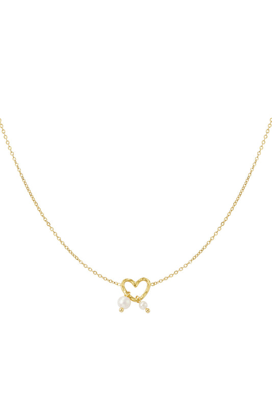 Die Halskette Nora aus Edelstahl ist ein stilvolles Accessoire, das durch seinen charmanten Herzanhänger und zwei dezente Perlen besticht. Der Herzanhänger symbolisiert Liebe und Verbundenheit, was die Kette ideal als Geschenk oder als Ausdruck der eigenen Persönlichkeit macht.