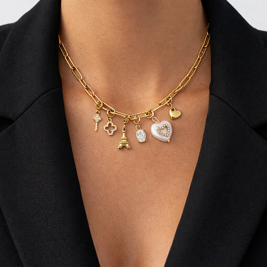 Personalisierbare Goldkette mit Charm-Anhängern – Herz, Schlüssel, Kleeblatt und Eiffelturm aus Edelstahl in Gold