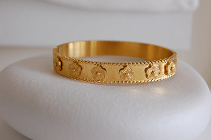 VICTORIA GOLD ARMBAND