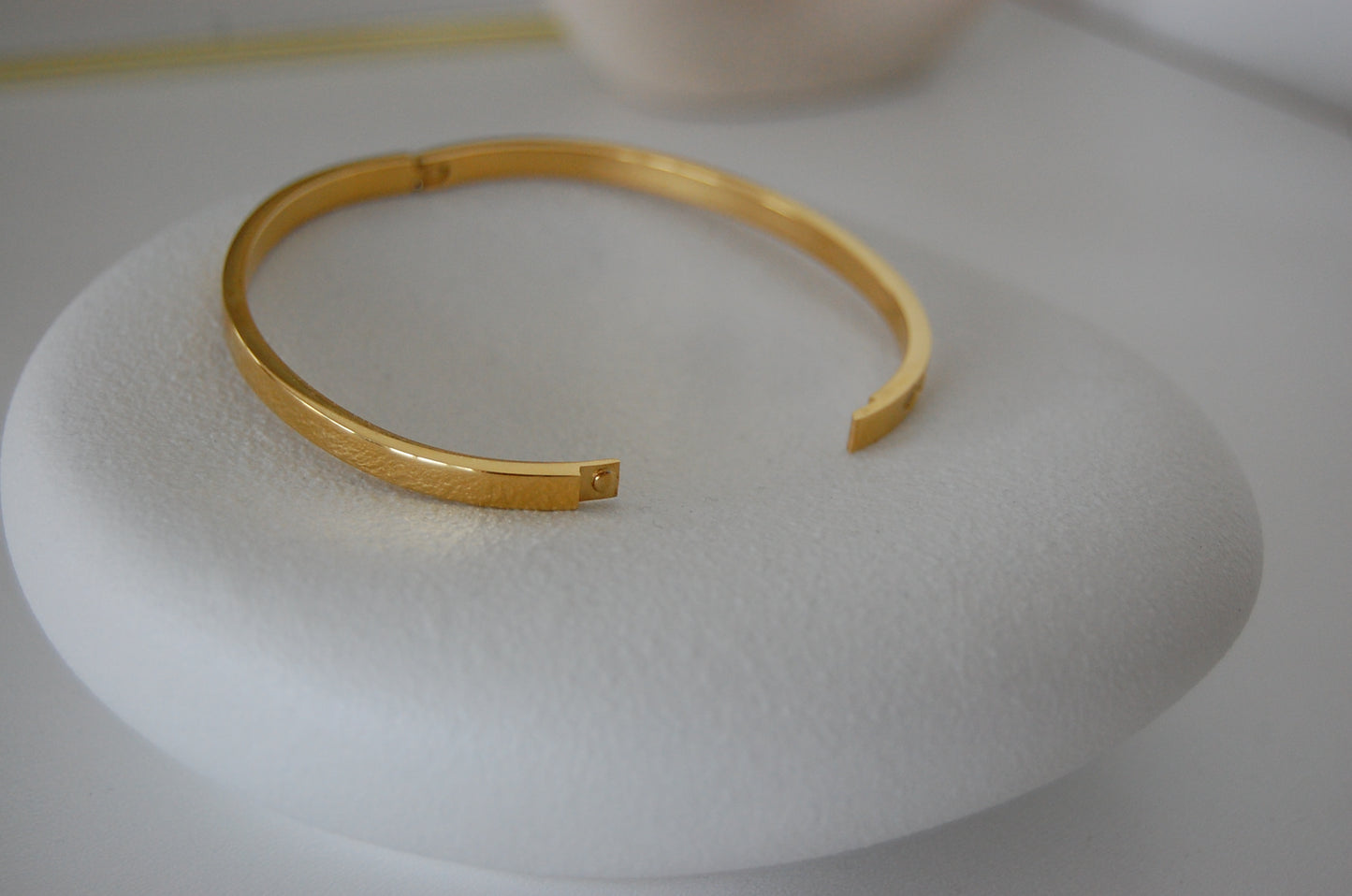 JONI ARMBAND
