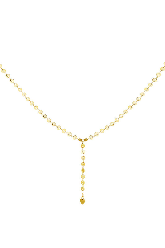 Entdecke die zeitlose Schönheit unserer Kendall Herz-Anhänger Gliederkette aus hochwertigem Edelstahl. Die filigrane Kette besticht durch einen kleinen Herzanhänger am Ende, der besonders reizvoll wirkt, wenn du ein V-Ausschnitt-Oberteil trägst.