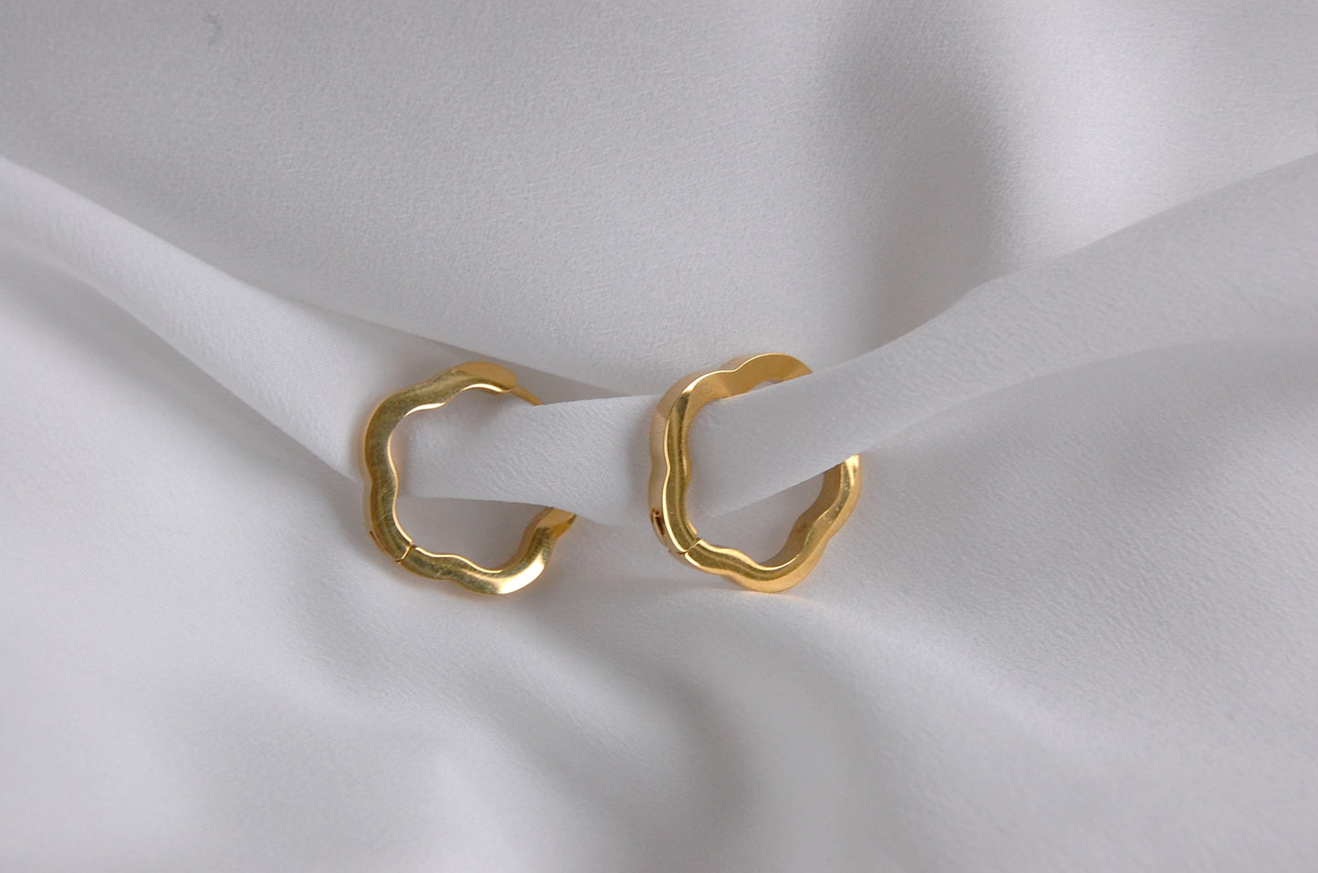 CAMILLA GOLD EARRINGS
