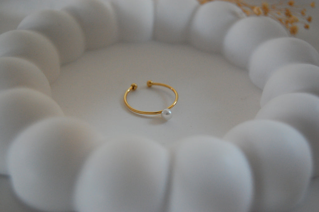 PEARL RING