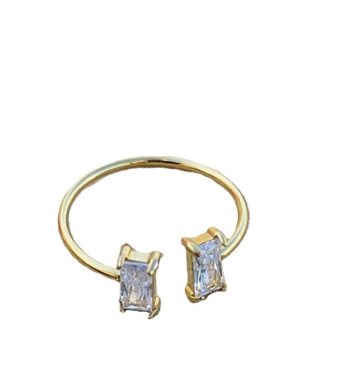 ELARA RING