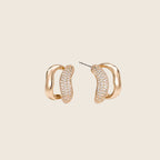 Amina Ohrringe in Gold im geschwungenen Doppel-Design, ein Bogen glatt, einer mit Pavé-Zirkonia