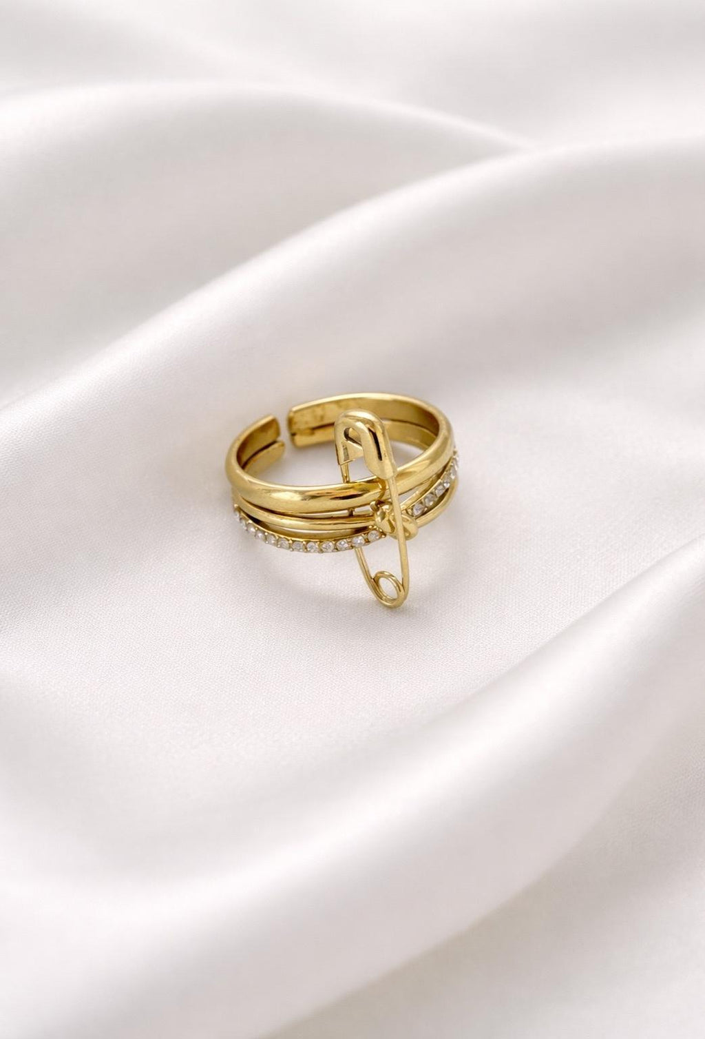 AVA RING