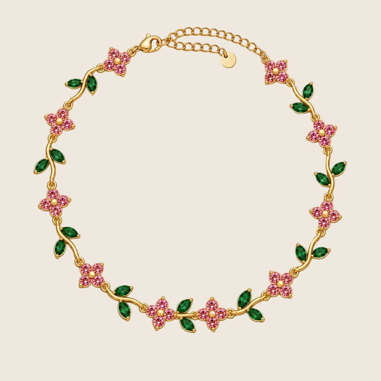 Gardenia Halskette aus 14k vergoldetem Edelstahl mit rosa Blüten und grünen Blättern