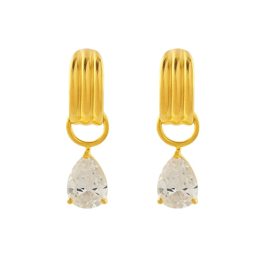 Goldene Mini Creolen aus Edelstahl mit 18K Vergoldung und funkelnden Zirkonia-Steinchen – zarter, eleganter Ohrschmuck für Damen.