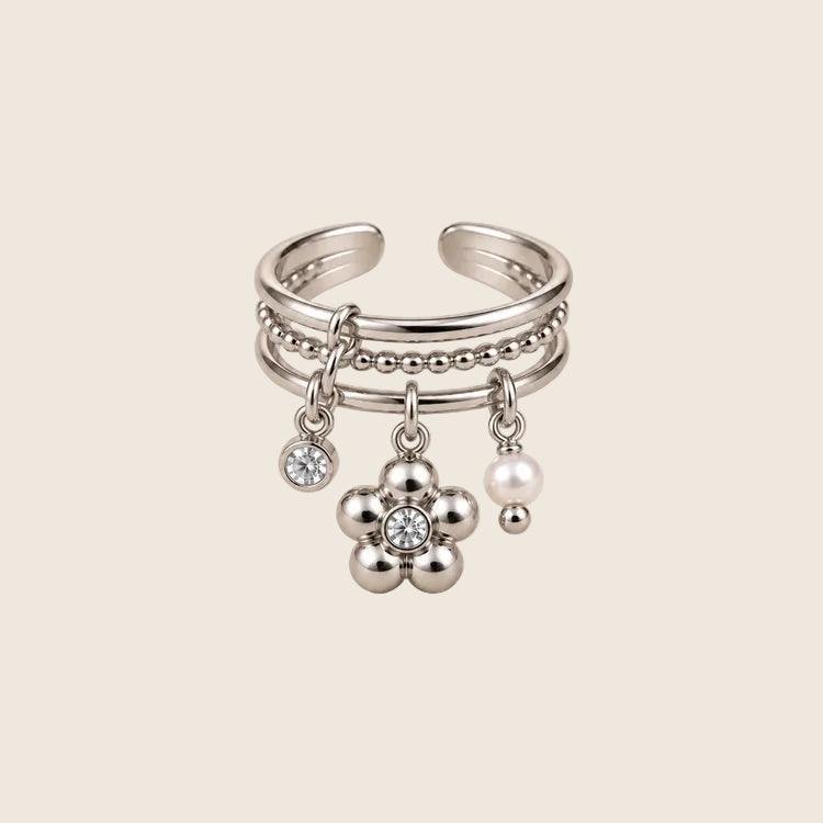 Jolie Ring in Silber, dreireihig, mit Zirkonia-Blüte, Stein und Perle als Anhänger