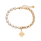 Liora Armband aus 14k vergoldetem Edelstahl mit Kleeblatt-Anhänger und Zirkonia Steinen