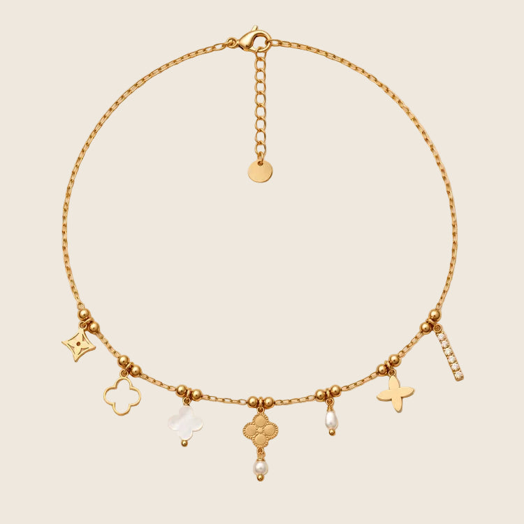 Mirela Halskette aus Edelstahl, 14k vergoldet, mit Charms, Perlmutt und Verlängerungskette