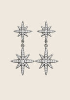 Polar Star Ohrringe in Silber aus Edelstahl mit 2,1 cm großem Sternen-Anhänger und Pavé-Zirkonia.