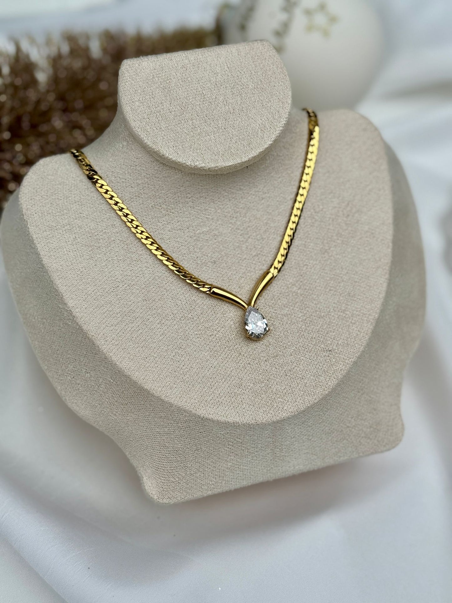 Elegante Schlangen-Halskette mit Tropfen-Zirkoniastein, 18K vergoldet, Edelstahl