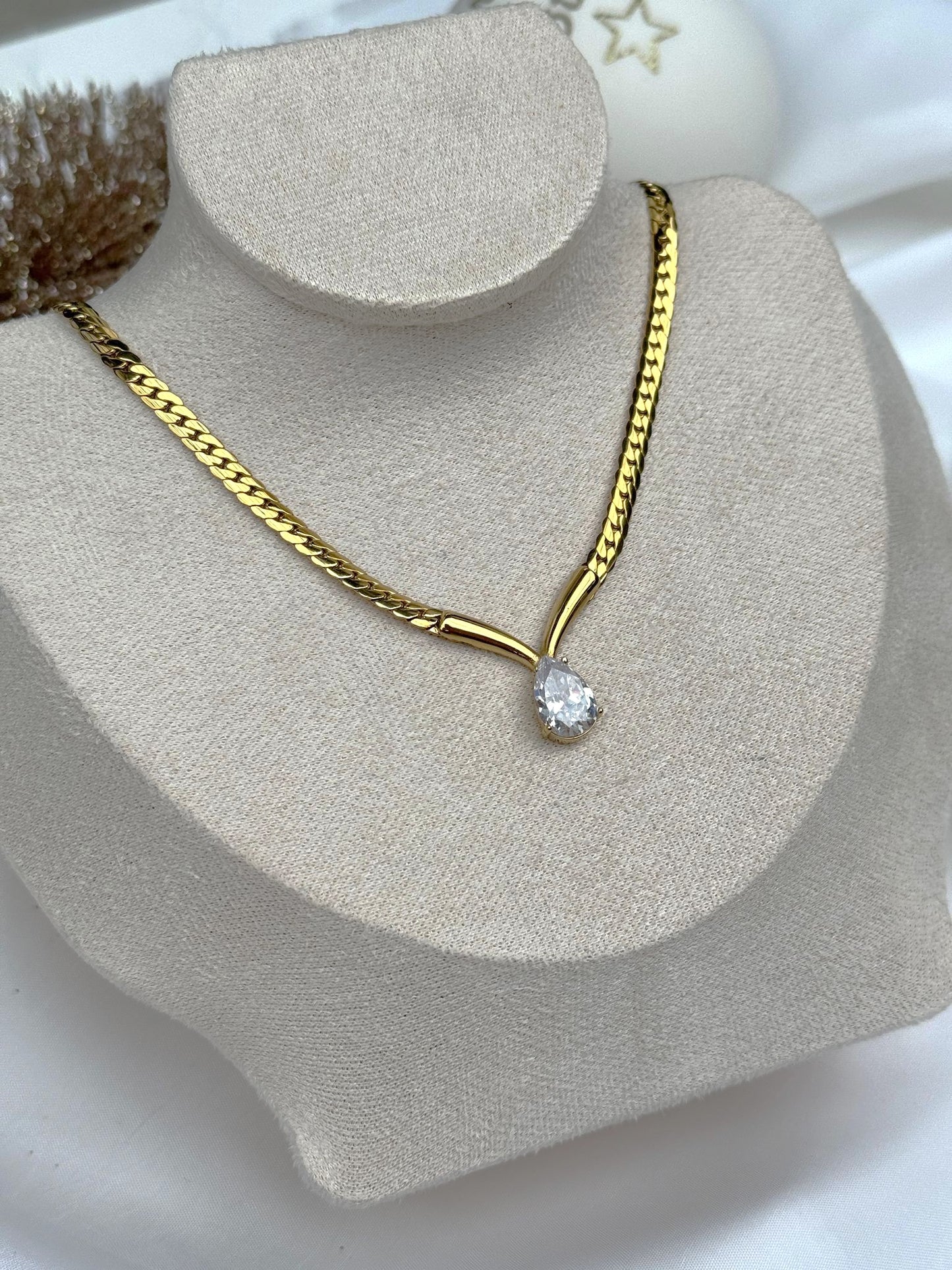 Elegante Schlangen-Halskette mit Tropfen-Zirkoniastein, 18K vergoldet, Edelstahl