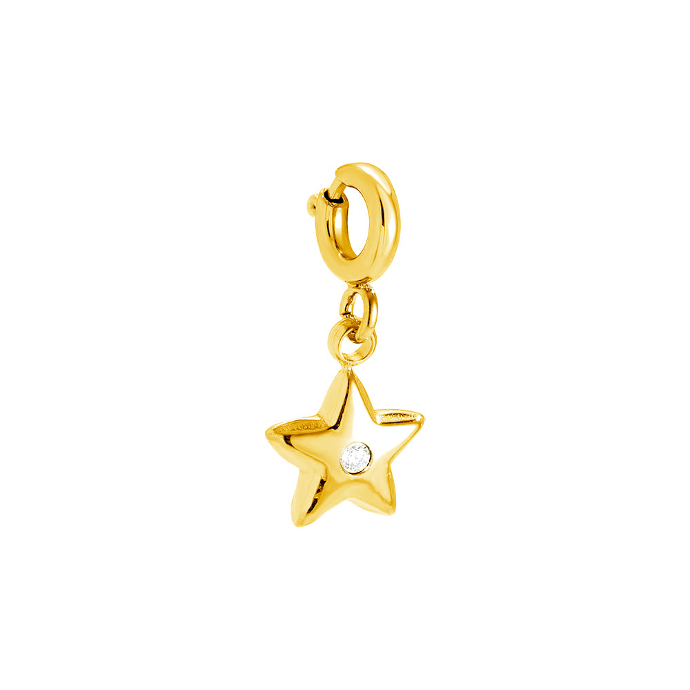 Kleiner goldener Stern-Charm Anhänger aus 14k vergoldetem Edelstahl mit zentralem Zirkonia-Stein und Klickverschluss vor weißem Hintergrund.