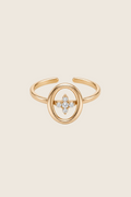 Talia Ring in Gold mit ovalem Rahmen und Zirkonia-Blüte aus fünf Steinen