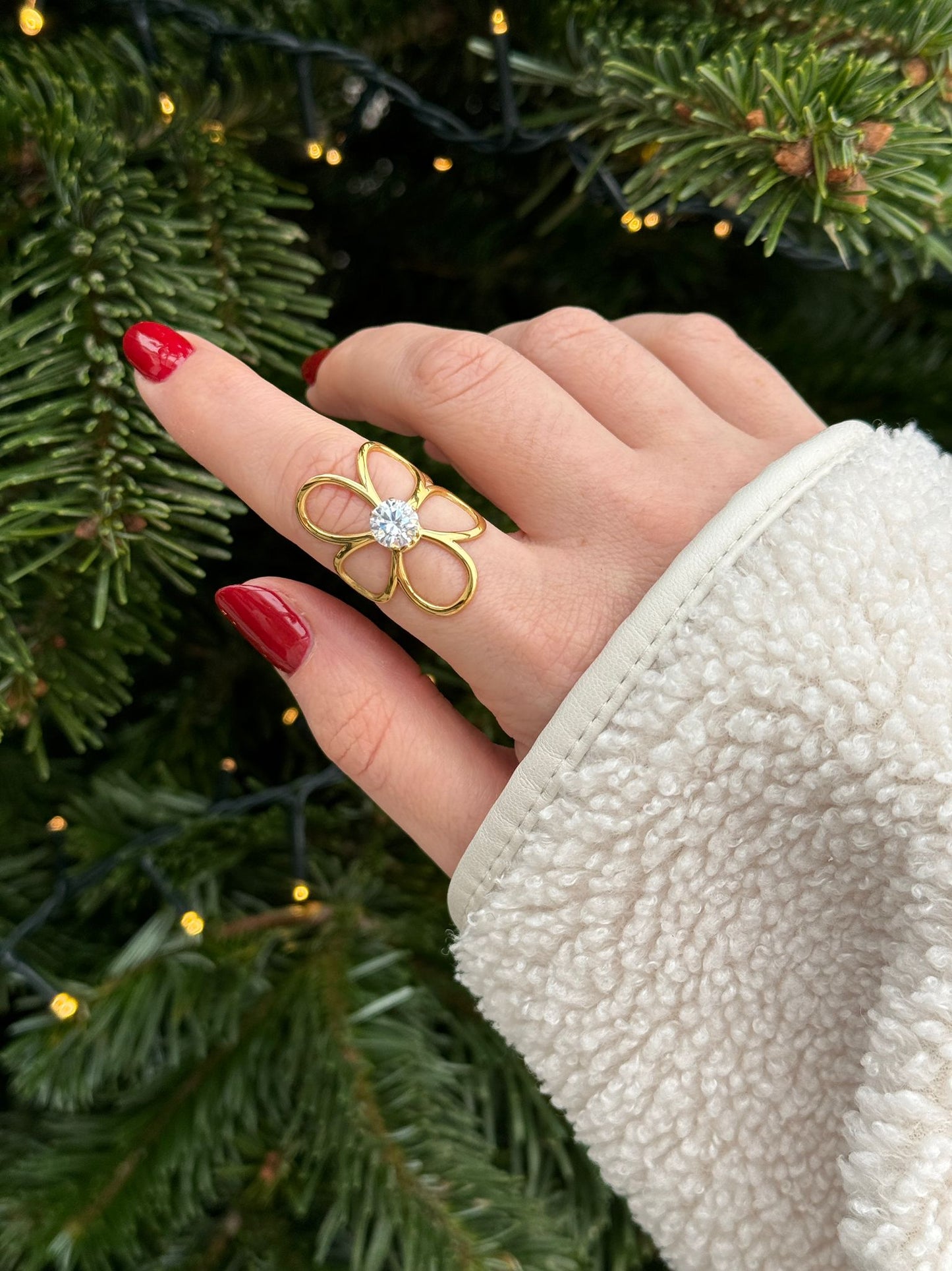 18K vergoldeter, verstellbarer Edelstahlring in verspielter Blütenform mit funkelndem Stein – eleganter Damenring