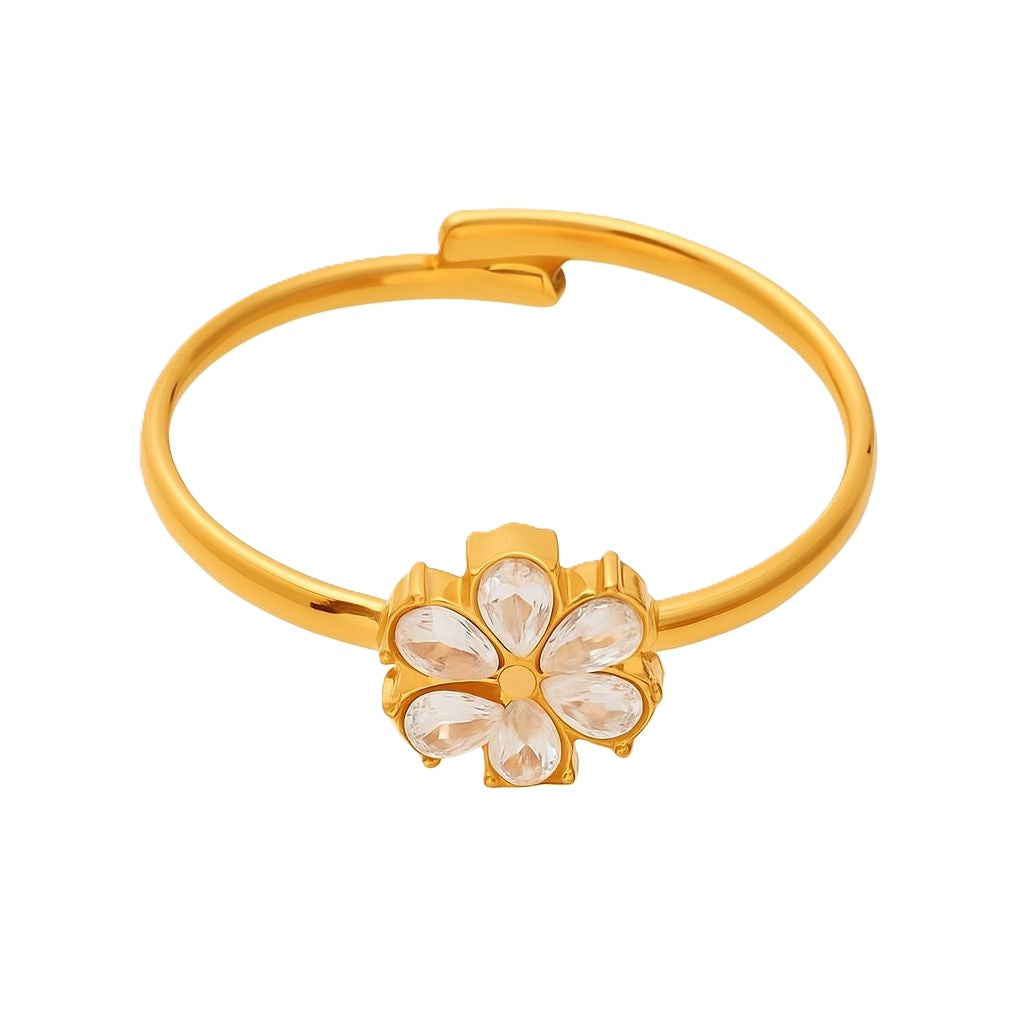 Eleganter NAOMI Ring aus 18k Gold-Edelstahl mit funkelnder Zirkonia-Blüte, größenverstellbar.